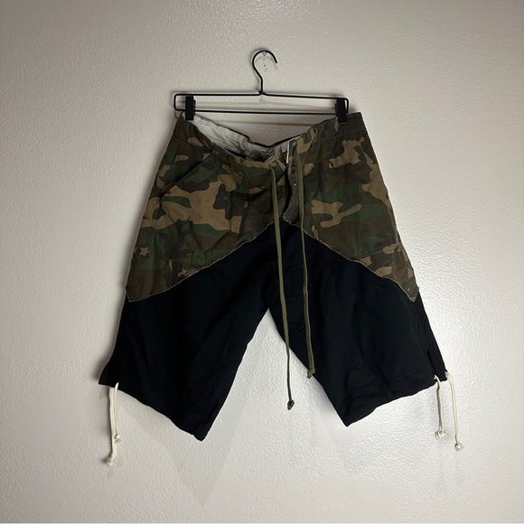 MNML Camo Shorts Size XXL - Picture 1 of 9
